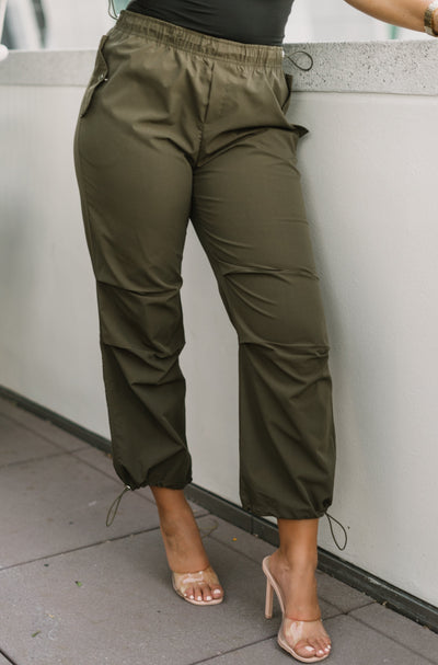 Concrete Jungle Cargo Pants in Olive